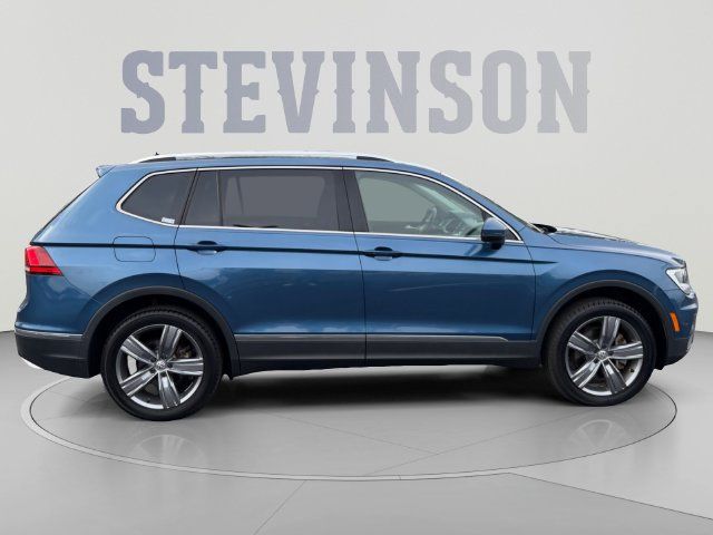 Used 2020 Volkswagen Tiguan SEL AWD/4WD image 6