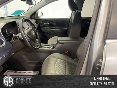 Used 2024 Chevrolet Equinox LT AWD/4WD image 9