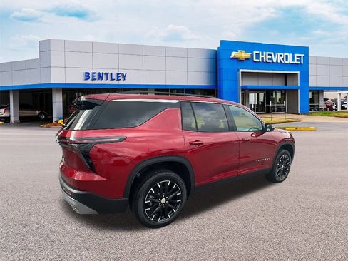 New 2026 Chevrolet Traverse LT w/ Sun and Wheel Package image 5