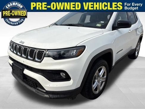 Used 2024 Jeep Compass Latitude AWD/4WD image 1