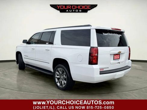 Used 2020 Chevrolet Suburban LT w/ Luxury Package AWD/4WD image 3
