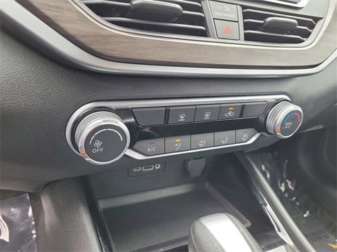 Used 2024 Nissan Altima 2.5 SV image 20