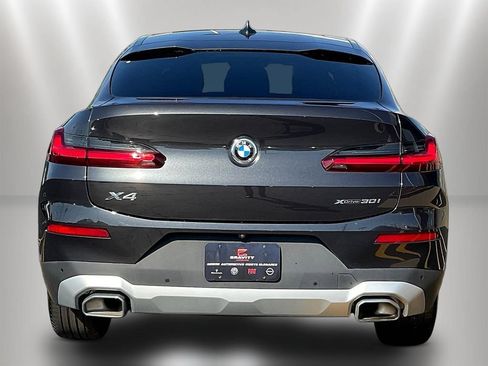 Used 2022 BMW X4 xDrive30i AWD/4WD image 5