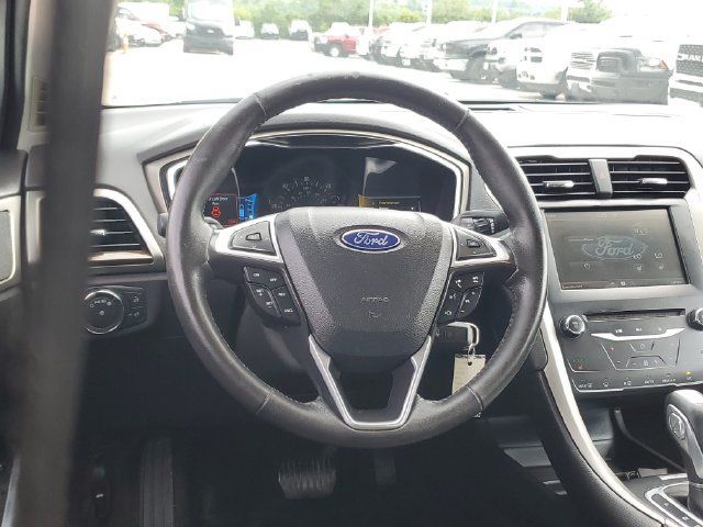 Used 2014 Ford Fusion SE w/ Equipment Group 502A FWD image 12