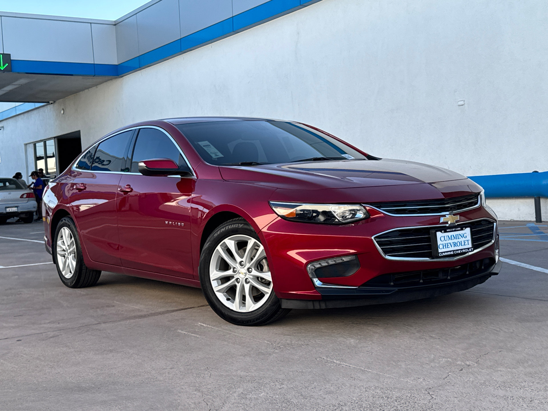 Used 2018 Chevrolet Malibu LT FWD image 2