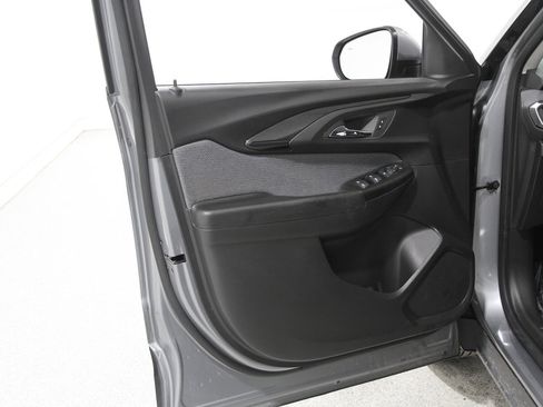 Certified 2023 Chevrolet TrailBlazer LT w/ Convenience Package image 4