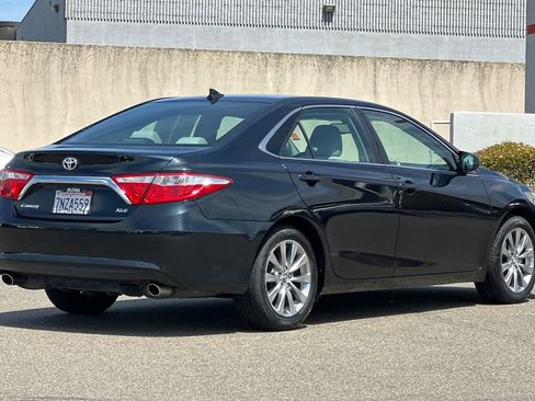 Used 2015 Toyota Camry XLE w/ Advanced Technology Package FWD image 2