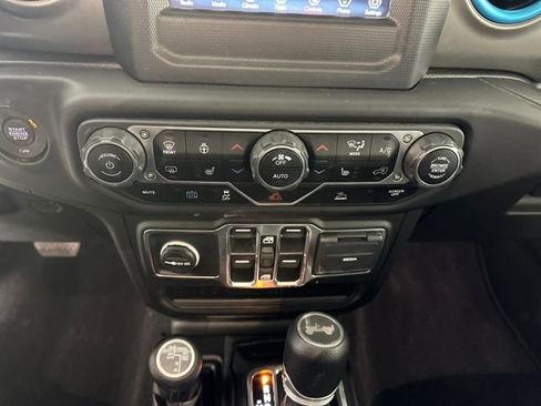 Used 2023 Jeep Wrangler Unlimited w/ Cold Weather Group image 23