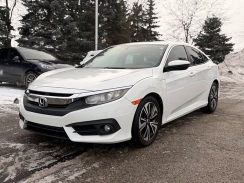 Used 2017 Honda Civic EX-T image 3