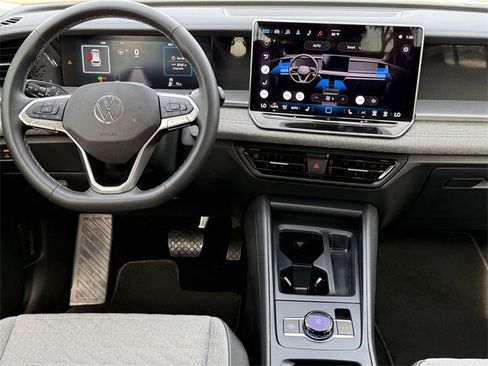 Used 2025 Volkswagen Tiguan S image 8