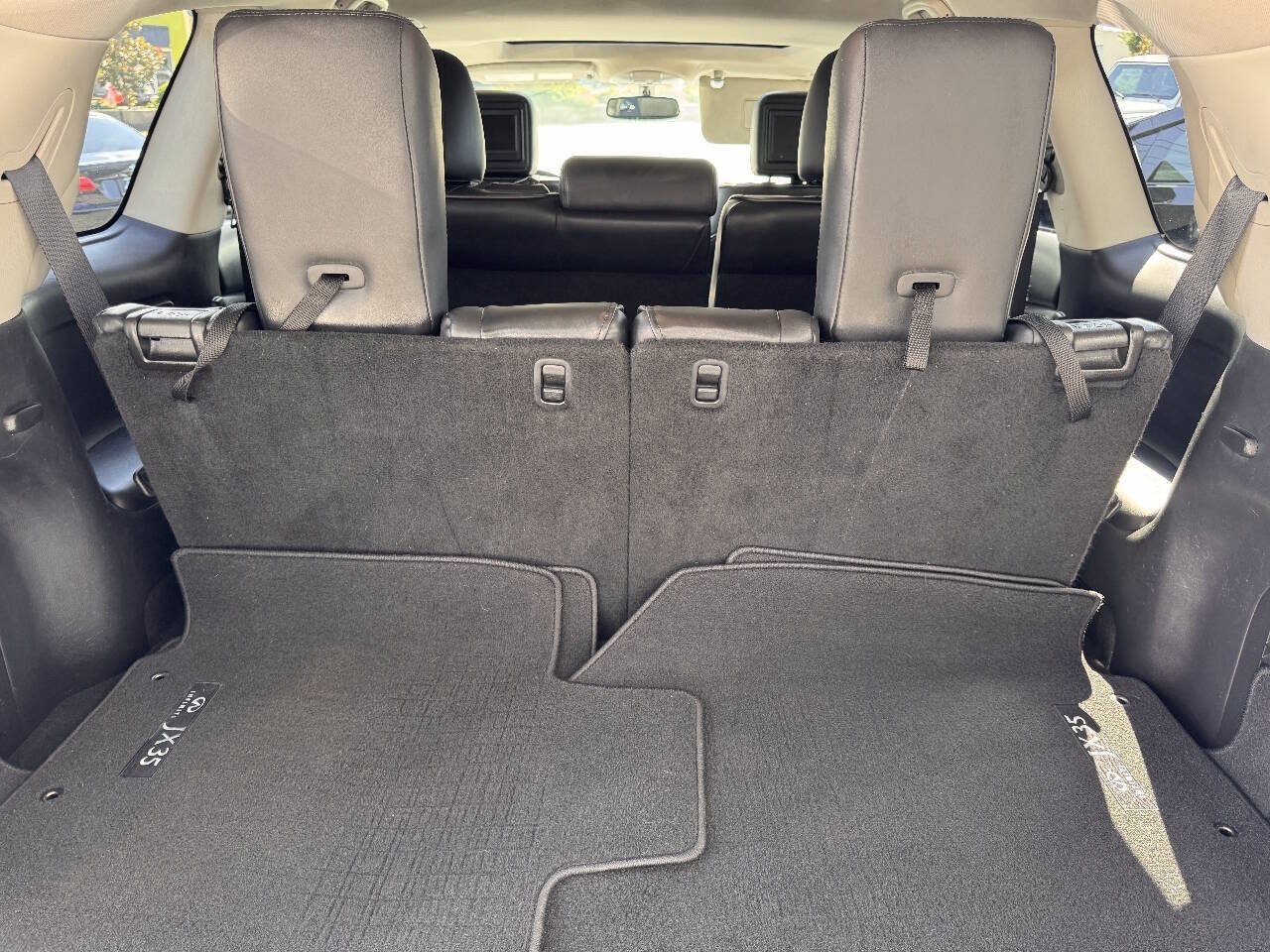 Used 2013 INFINITI JX35 AWD w/ Premium Pkg image 6