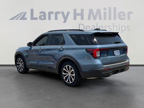 New 2026 Ford Explorer ST-Line RWD image 3