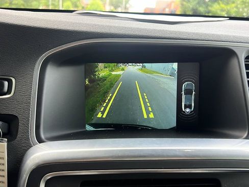 Used 2016 Volvo S60 T5 Inscription Platinum FWD image 16