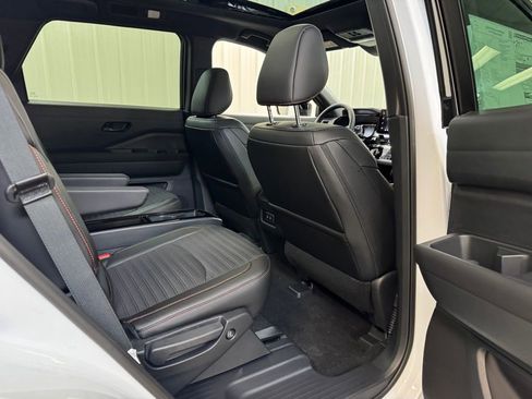 New 2026 Nissan Pathfinder Rock Creek w/ Rock Creek Premium Package AWD/4WD image 20