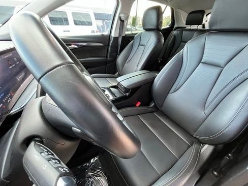Used 2024 Buick Envision Preferred AWD/4WD image 19