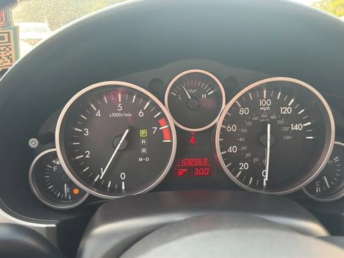 Used 2010 MAZDA MX-5 Miata Grand Touring w/ Premium Pkg RWD image 12