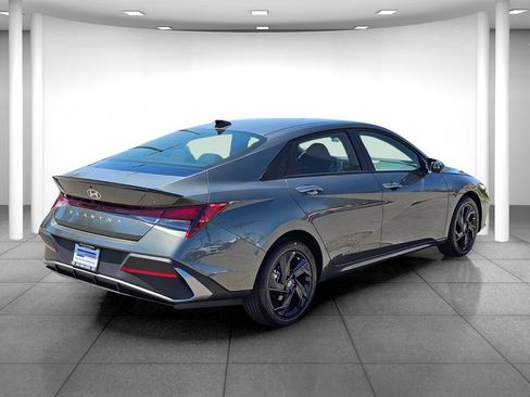 Certified 2026 Hyundai Elantra Sport FWD image 6