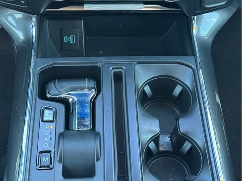 Used 2022 Ford F150 Lariat image 12