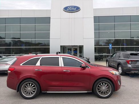 Used 2018 Kia Sorento SX image 3