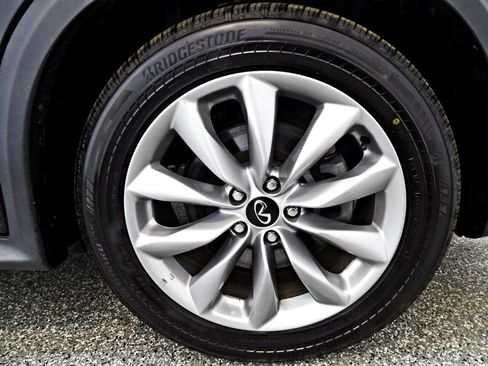 Used 2021 INFINITI QX50 Luxe AWD/4WD image 22