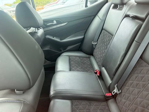 Used 2017 Nissan Maxima SR w/ Midnight Edition FWD image 7
