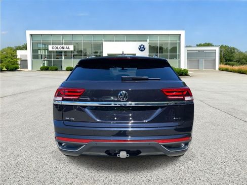 Certified 2023 Volkswagen Atlas Cross Sport SE w/ Black Wheel Package AWD/4WD image 3