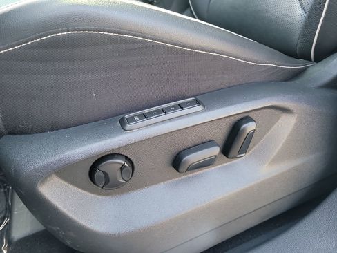 Used 2022 Volkswagen Tiguan SEL R-Line image 19