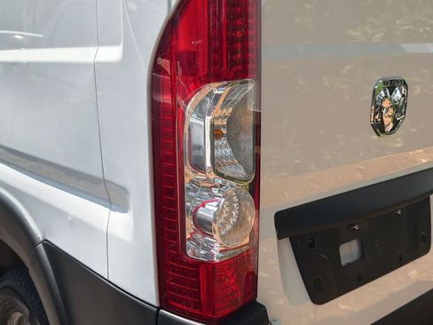 Used 2025 RAM ProMaster 2500 w/ Convenience Group FWD image 8