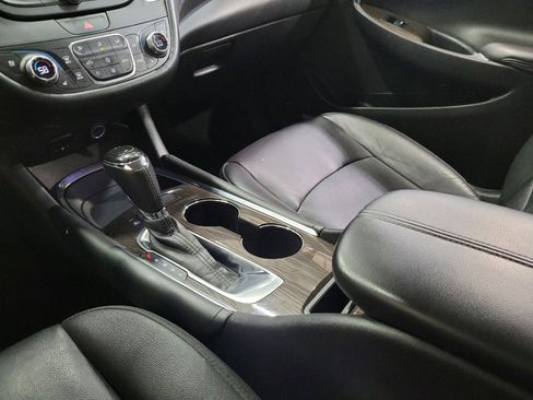 Used 2018 Chevrolet Malibu Premier FWD image 26