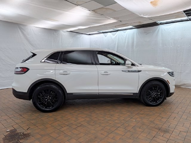 Used 2022 Lincoln Nautilus AWD w/ Premium Package image 9