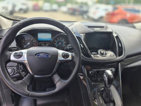 Used 2016 Ford Escape Titanium w/ Equipment Group 301A AWD/4WD image 6