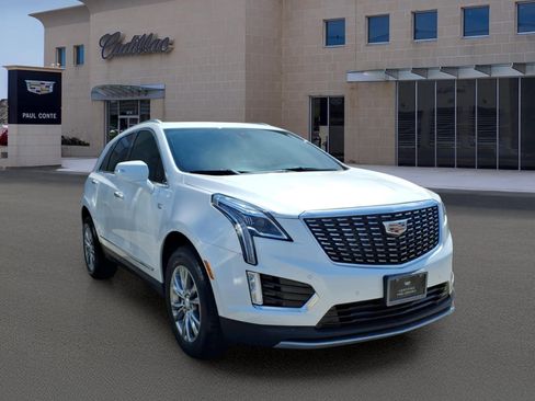 Certified 2023 Cadillac XT5 Premium Luxury FWD image 3