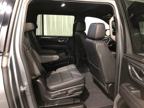 Certified 2022 Chevrolet Suburban RST w/ Sport Performance Package image 12