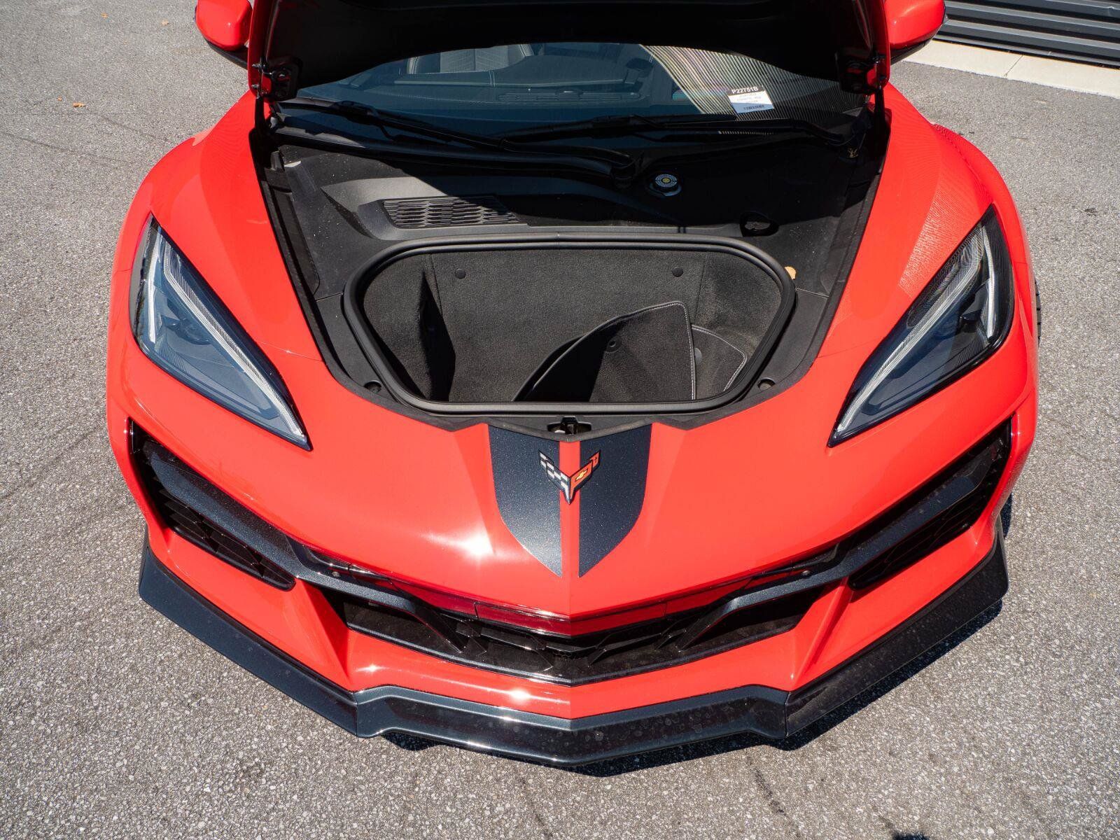 Used 2024 Chevrolet Corvette Z06 RWD image 25