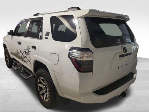 Used 2024 Toyota 4Runner SR5 Premium w/ Moonroof Package AWD/4WD image 15
