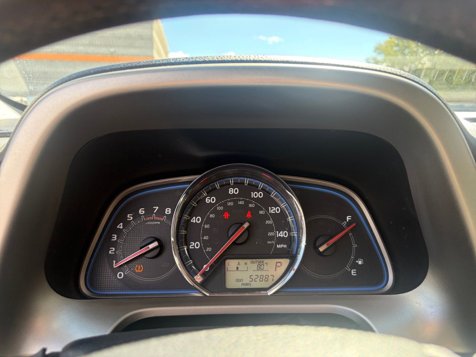 Used 2013 Toyota RAV4 Limited AWD/4WD image 2