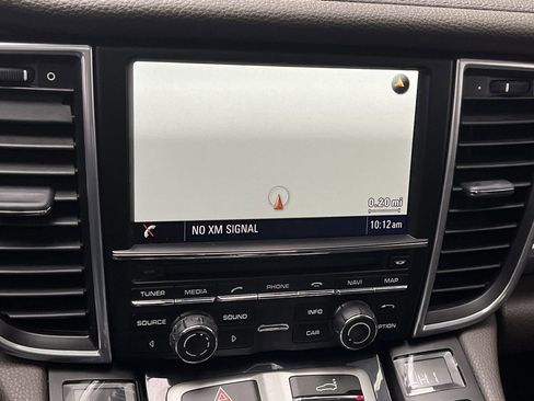 Used 2016 Porsche Panamera 4 Edition image 5