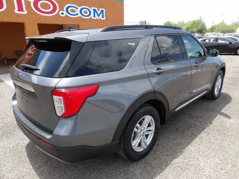 Used 2024 Ford Explorer XLT w/ Equipment Group 202A RWD image 8