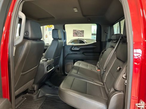 Used 2022 GMC Sierra 1500 SLT AWD/4WD image 35