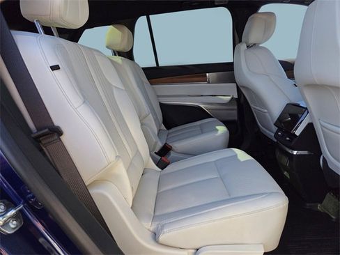 New 2026 Cadillac Vistiq Sport w/ LPO, Floor Liner Package image 15