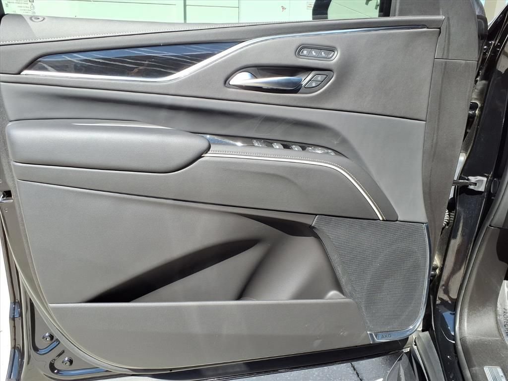 Certified 2024 Cadillac Escalade Sport AWD/4WD image 18