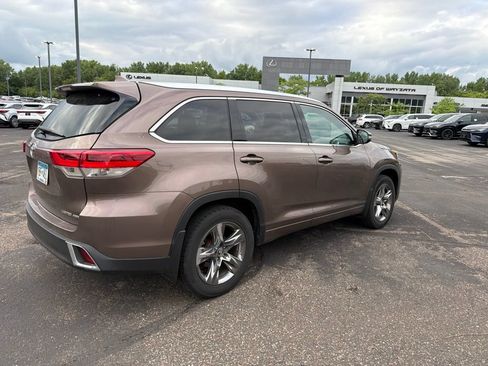 Used 2019 Toyota Highlander Limited Platinum AWD/4WD image 22