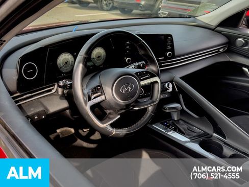 Used 2021 Hyundai Elantra SEL w/ Convenience Package image 5