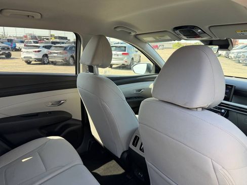 Used 2025 Hyundai Tucson SEL AWD/4WD image 46