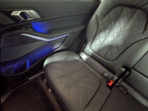 Used 2025 BMW X7 xDrive40i AWD/4WD image 13