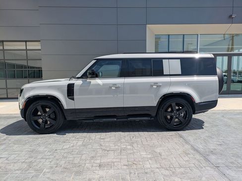 New 2026 Land Rover Defender 130 X-Dynamic SE AWD/4WD image 8