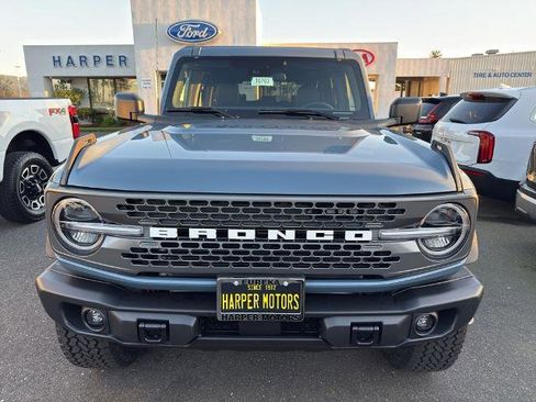 New 2025 Ford Bronco Badlands w/ Sasquatch Package AWD/4WD image 9