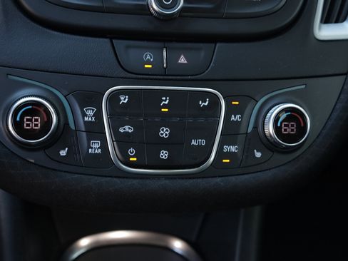 Used 2025 Chevrolet Malibu LT image 10