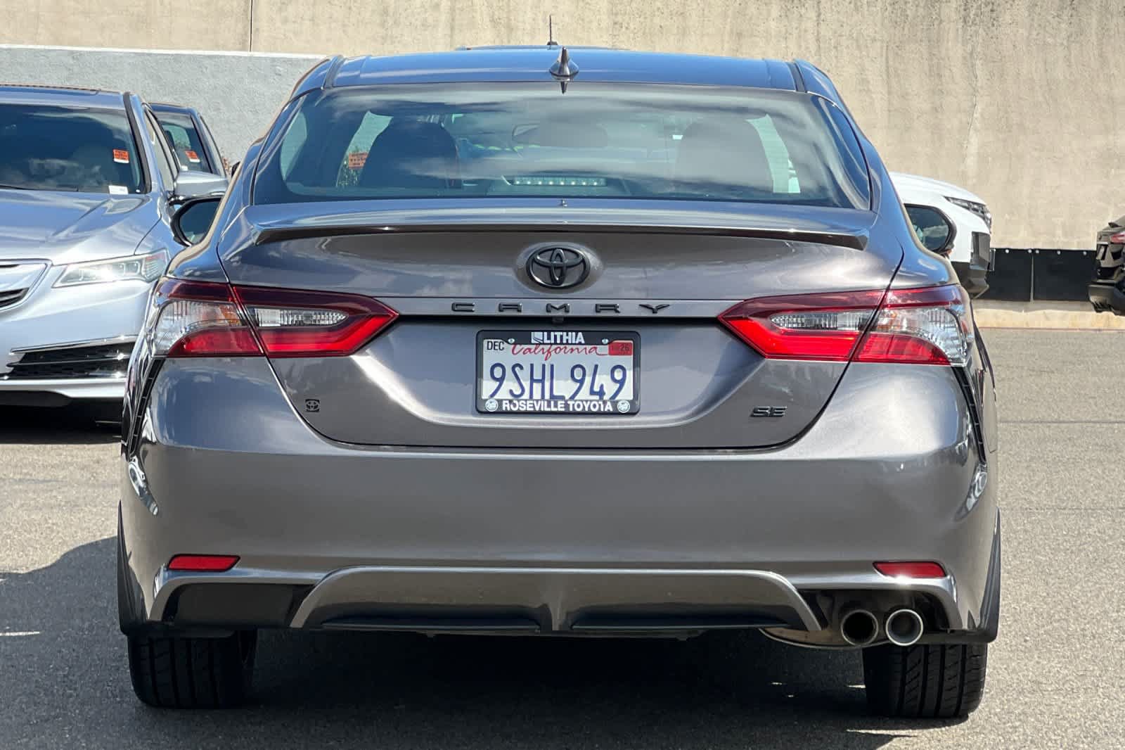 Used 2023 Toyota Camry SE FWD image 8