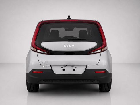 Used 2022 Kia Soul LX w/ Technology Package FWD image 4